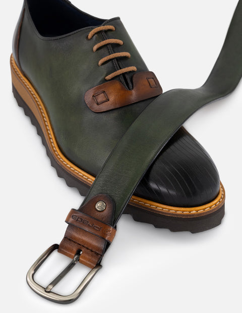 Zapato Oxford verde en piel para hombre con contraste de color