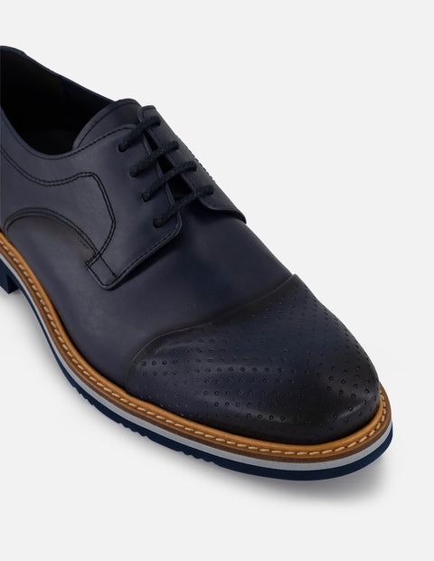 Zapato Blucher azul en piel para hombre con suela de goma marina