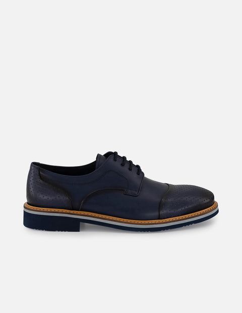 Zapato Blucher azul en piel para hombre con suela de goma marina