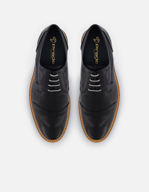 Zapato Blucher negro en piel para hombre con suela de goma