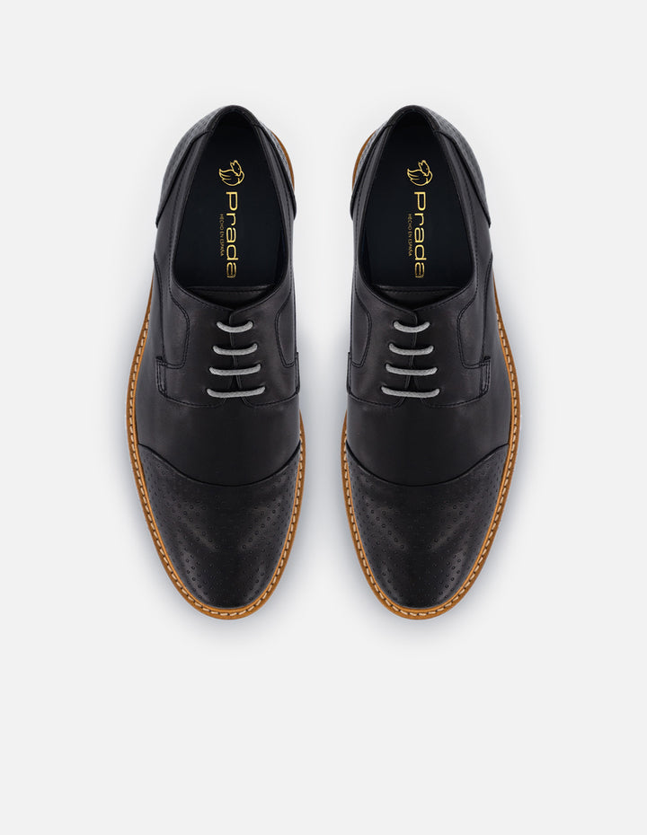 Zapato Blucher negro en piel para hombre con suela de goma