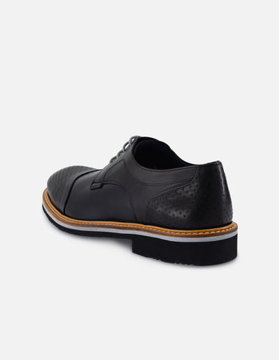 Zapato Blucher negro en piel para hombre con suela de goma