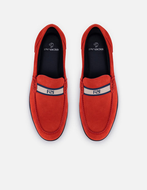 Mocasines rojo en ante para hombre con contraste azul
