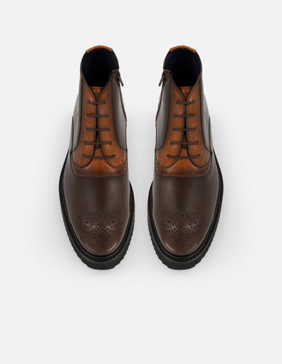 Botines café de piel para hombre con picado María