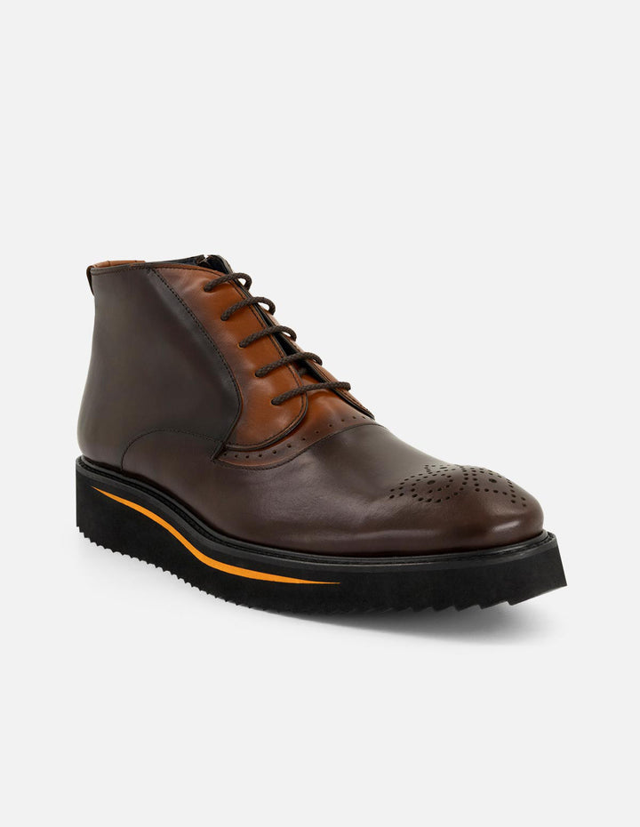 Botines café de piel para hombre con picado María