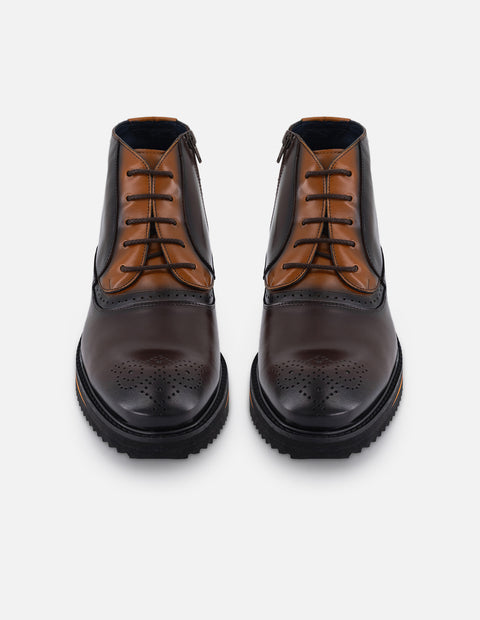 Botines café de piel para hombre con picado María