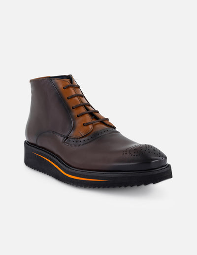 Botines café de piel para hombre con picado María