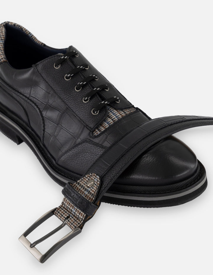 Zapato Blucher negro de piel coco y detalles en textil
