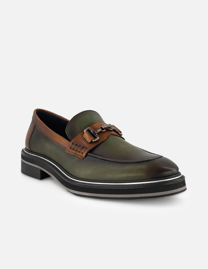 Mocasines verde de piel napa con borde plateado para hombre