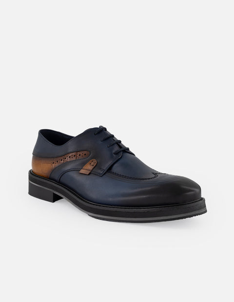 Zapato Blucher azul con grabado coco y sombreado para hombre