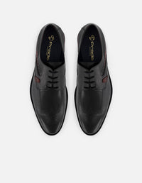 Zapato Blucher negro de piel con detalle grabado en la punta