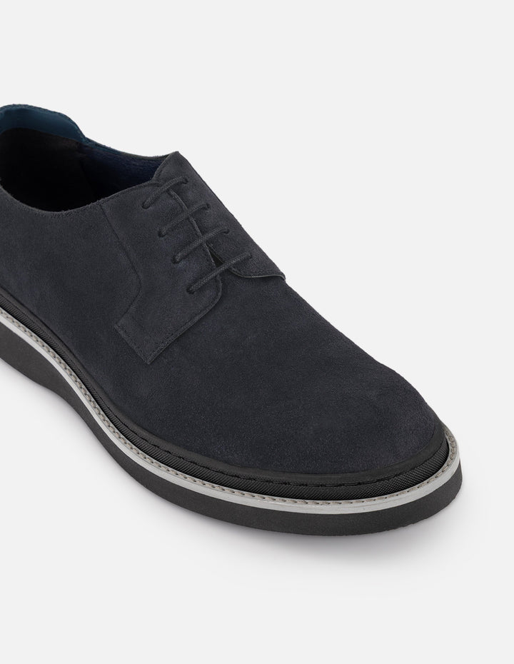 Zapato Blucher negro de piel con picado en puntera para hombre