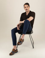 Zapatos Blucher con combinación de piel y textil ornamental en color café para hombre