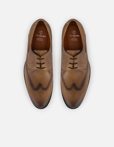 Zapato blucher con picado y sombreado en piel color café para hombre