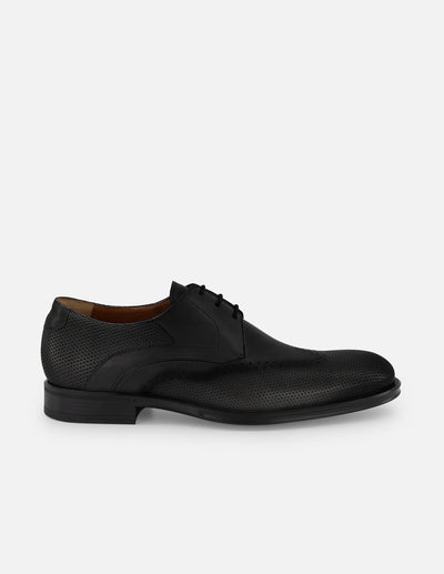 Zapato blucher con grabado picado en piel color negro para hombre
