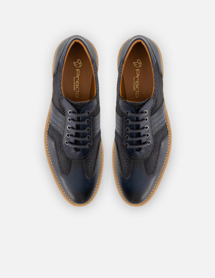 Oxford en piel napa color azul con grabado para hombre