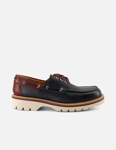 Mocasín en color azul piel napa con cordones 