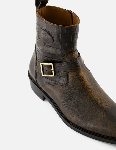 Botines café de piel tipo coco para hombre con hebilla color dorado
