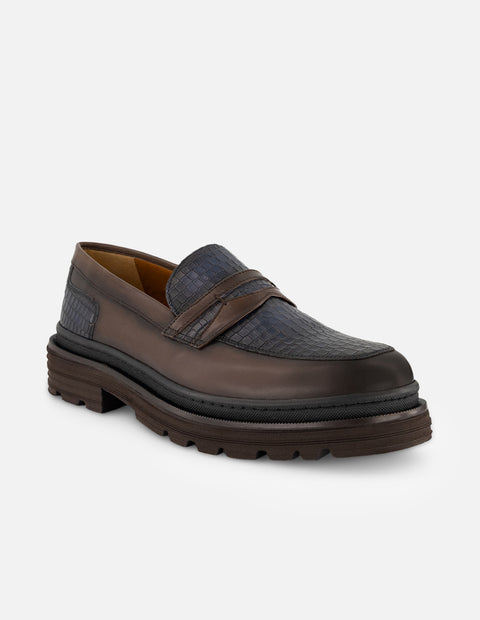 Mocasines café en piel para hombre grabado tipo coco