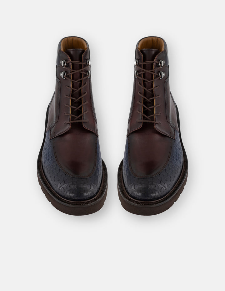 Botines vino piel para hombre con detalles en piel napa