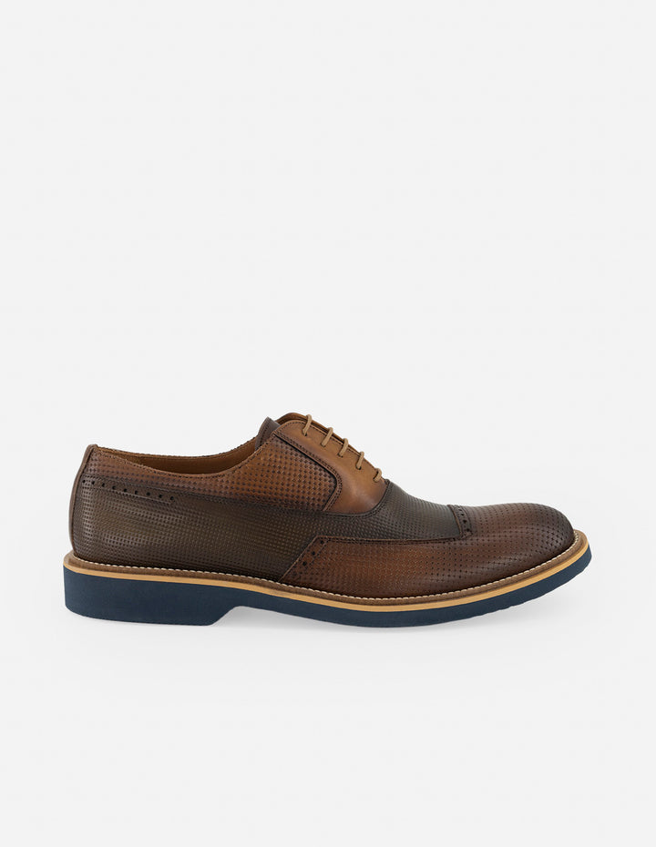 Zapato inglés con grabado decorativo en piel multicolor para hombre