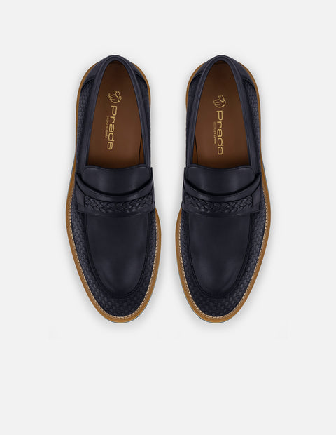 Mocasines con combinación de piel y textil trenzado en color azul para hombre
