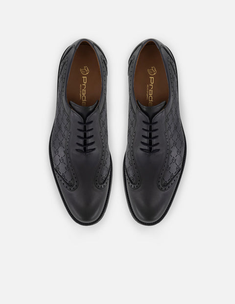 Zapato inglés gris con grabado en piel personalizada para hombre