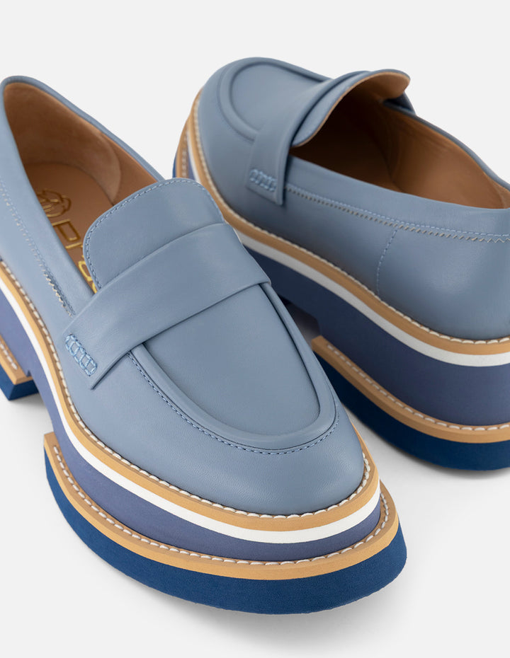 Mocasines de piel para mujer color marrón y detalles en color miel