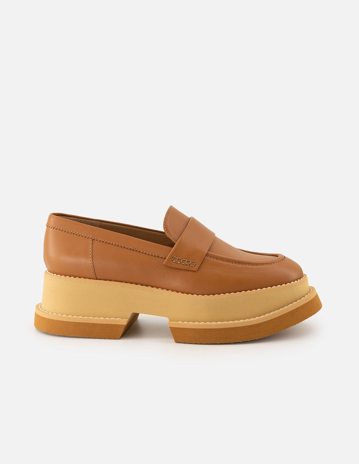 Mocasines de piel para mujer color cuero y detalles en color miel