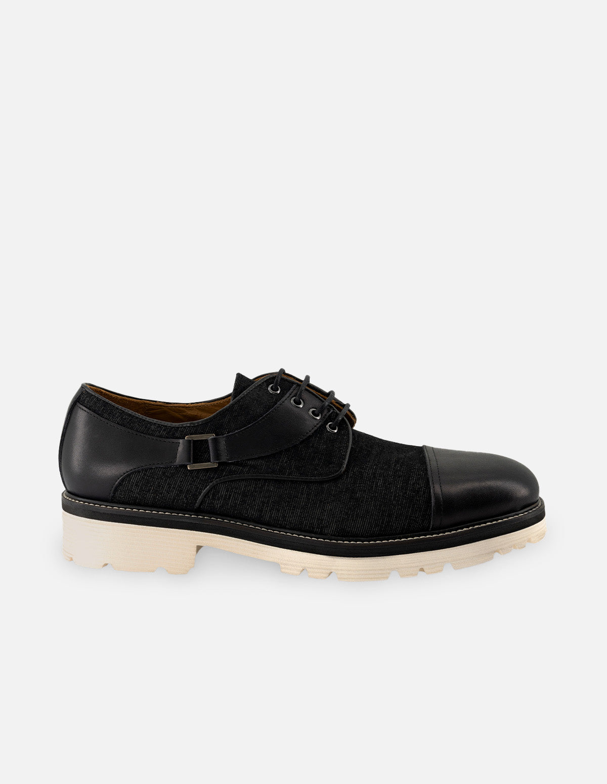 Blucher en piel textil color negro con detalles en piel napa para hombre