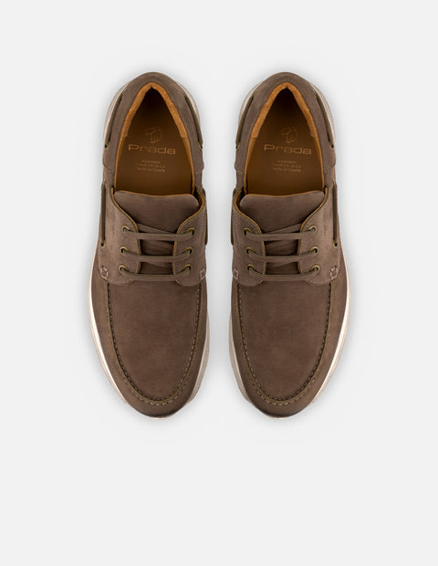 Mocasín en piel nobuck color gris para hombre