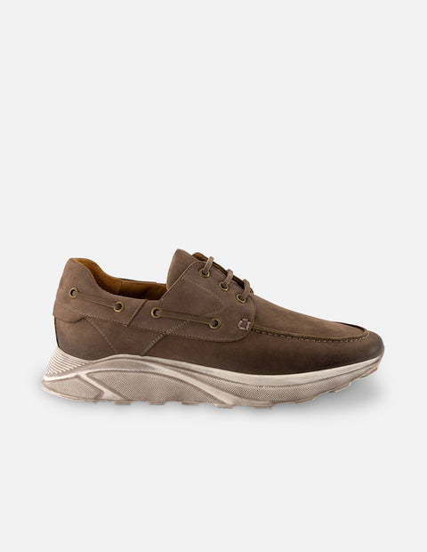 Mocasín en piel nobuck color gris para hombre