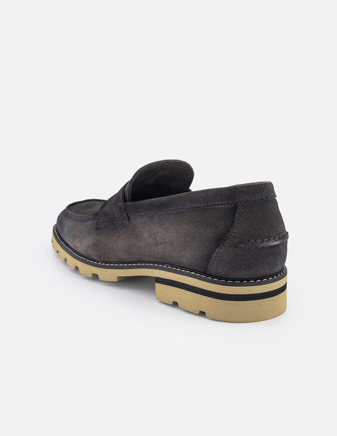 Mocasines color gris en ante con suela Comfort Light para hombre