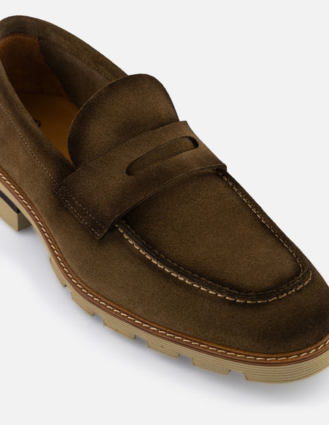 Mocasines color verde en ante con suela Comfort Light para hombre