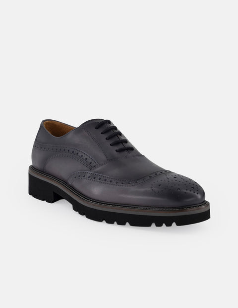 Zapato inglés gris piel para hombre con picado maría