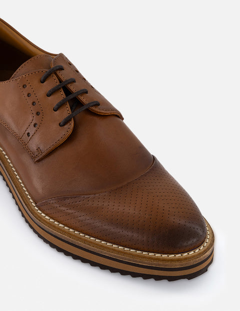 Zapato blucher color café en piel para hombre