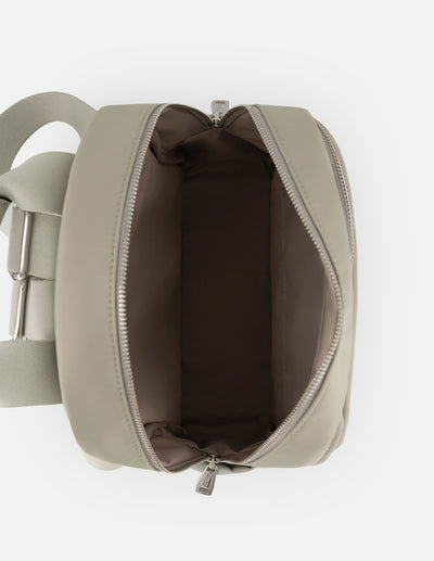 Mochila gris nylon para mujer con 3 compartimentos