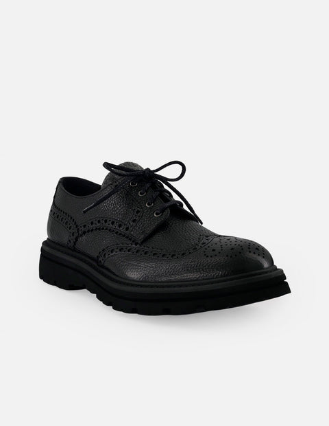 Zapato Blucher negro piel bombeada para hombre con detalle textil