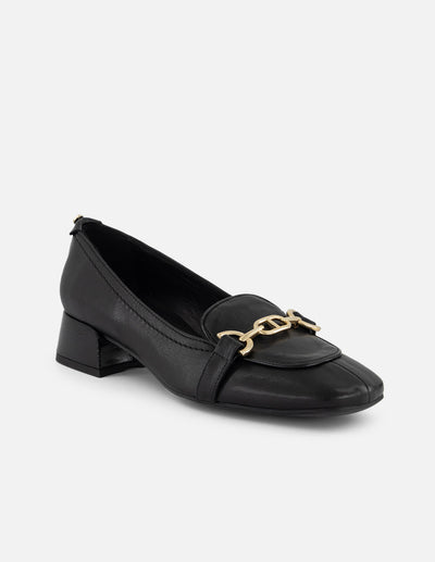 Mocasines negros charol para mujer con herraje dorado