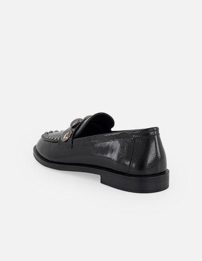 Mocasines negros charol para mujer con antifaz decorado
