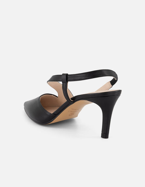 Zapatilla negra piel para mujer con escote asimétrico