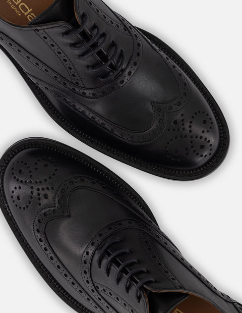 Zapato Oxford negro piel para mujer con picado María