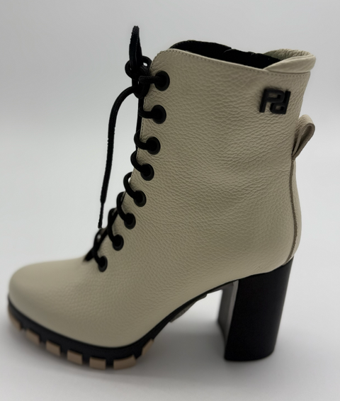 Botines blancos piel bombeada para mujer con suela track