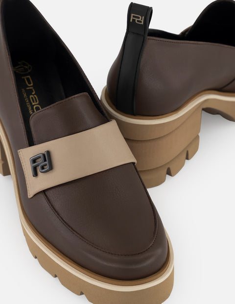 Mocasines café piel para mujer con logo Pd