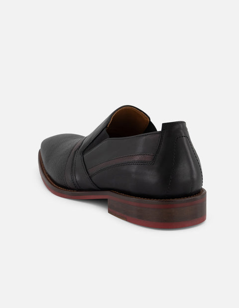 Mocasines negros piel para hombre con grabado geométrico