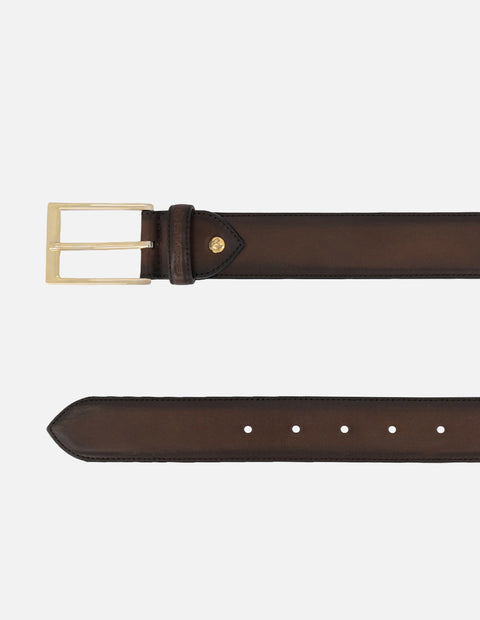 Cinturón café piel para hombre con sombreado lateral