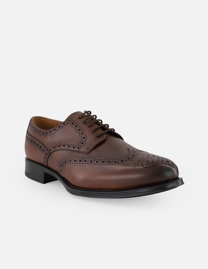 Zapato Blucher café piel para hombre con picado María