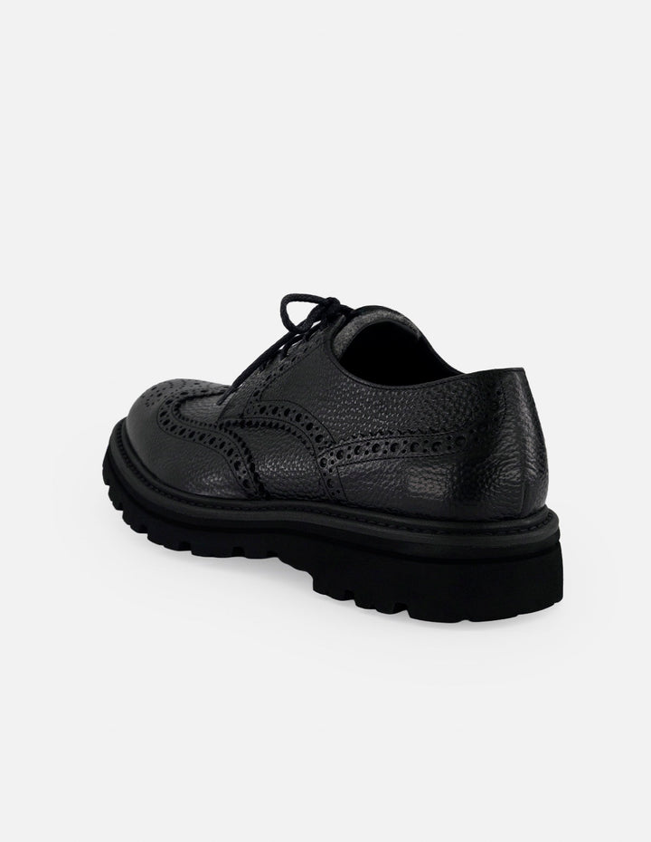 Zapato Blucher negro piel bombeada para hombre con detalle textil