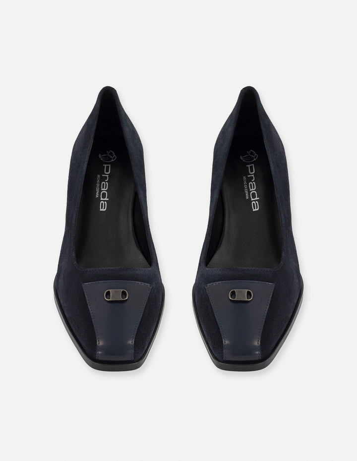 Zapatilla azul ante para mujer con detalle herraje