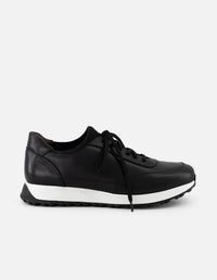 Tenis negro piel para hombre con combinación de materiales
